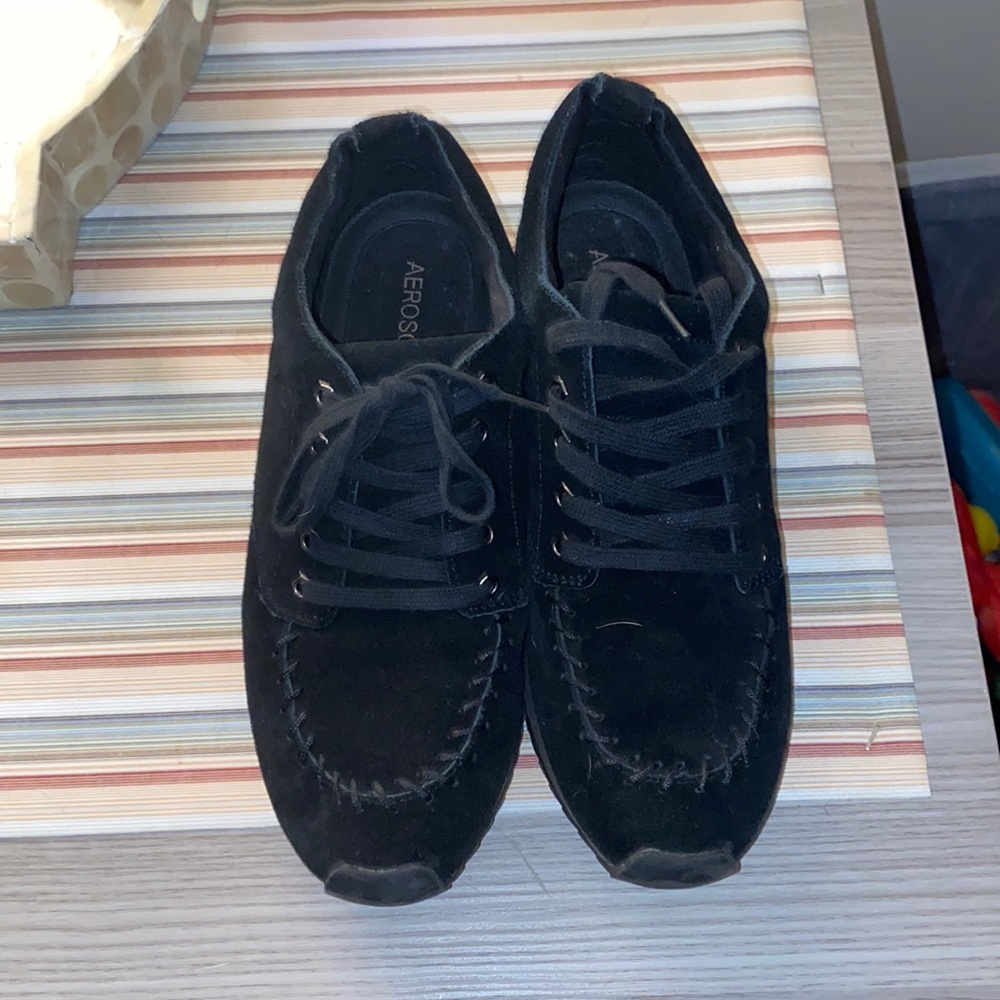 Aerosoles black suede lace up sneakers size 8 - new without tags never worn